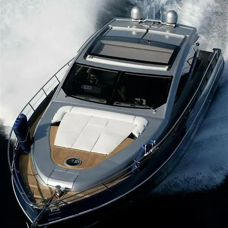 Yacht Botel 3*