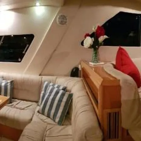Yacht 3*